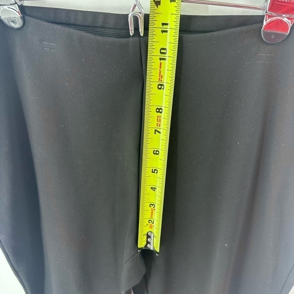Chicos Size 2 US 12 Pull On Ponte Pants Black Stretch Slim Fit Slimming - Picture 6 of 9